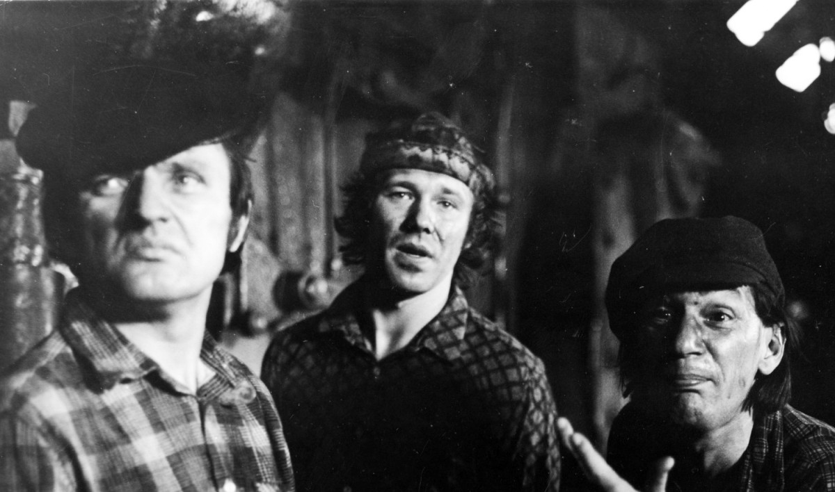  (1974)
