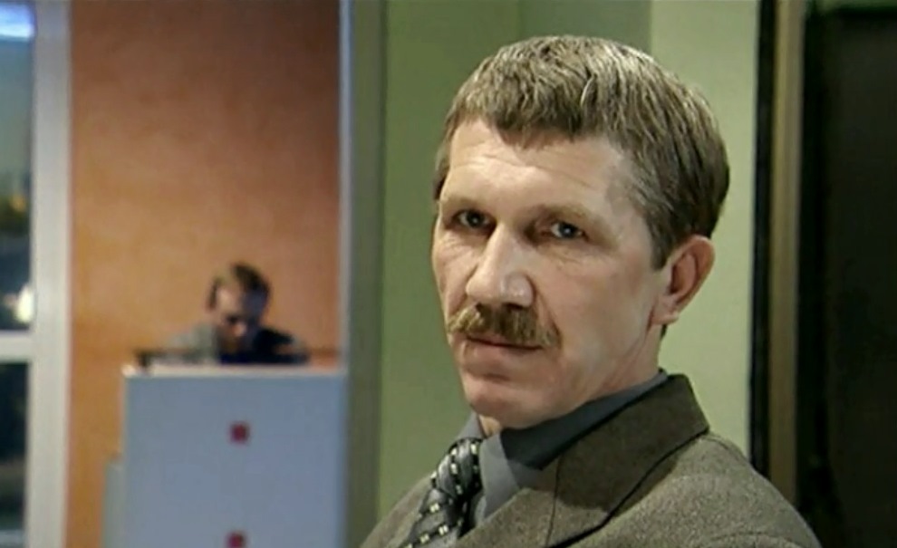  (2002)