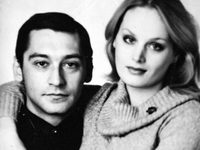       1975 