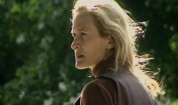   (2001)