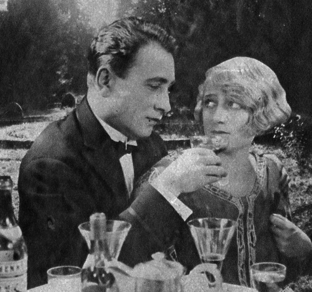   (1927)