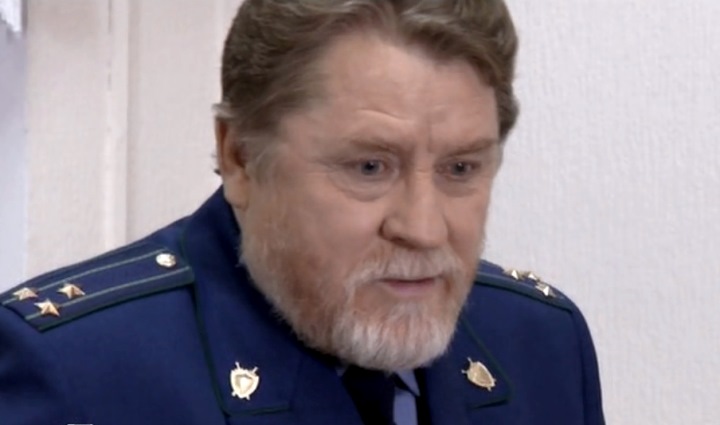   .  (2010)