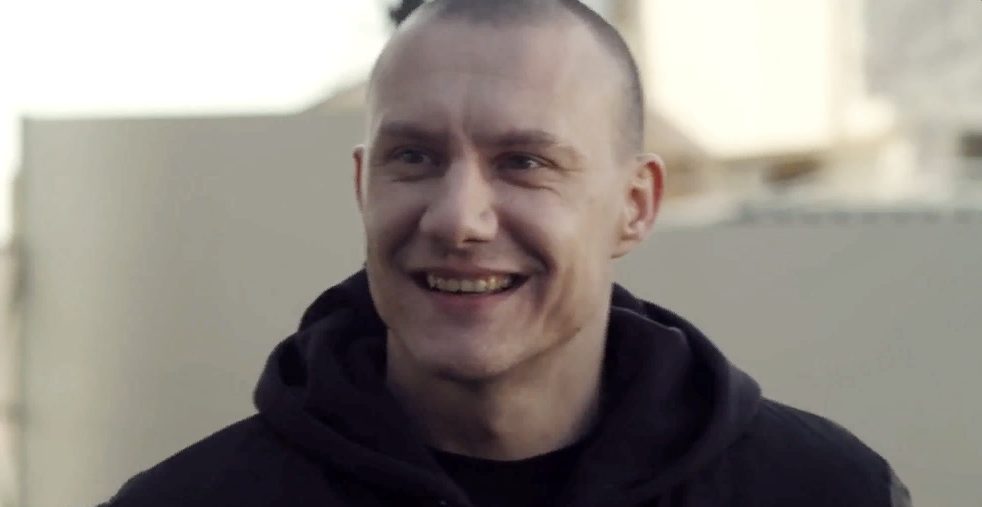  (2016)