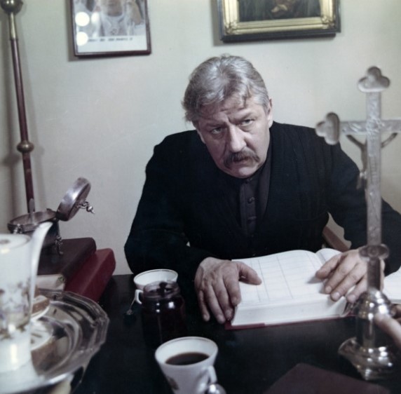   - ", 07" (1976-1987)