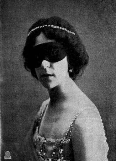    (1913)