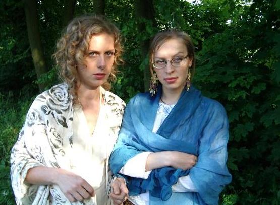   (2004)