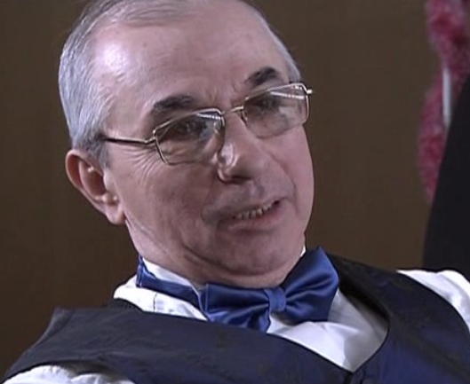   .  (2013)