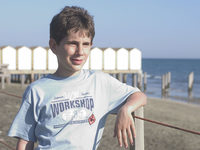 "-" (2006)
