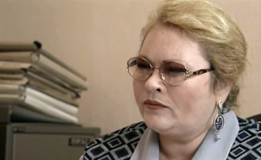  (2002)