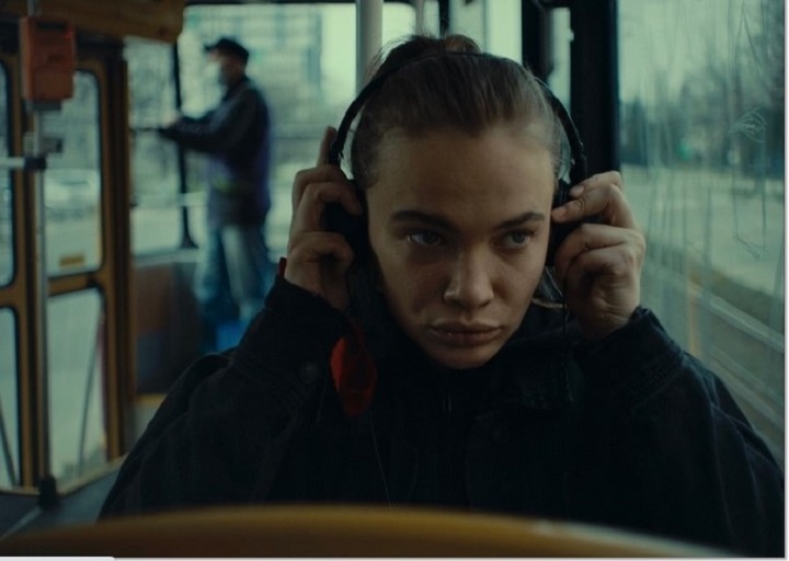  (2021)