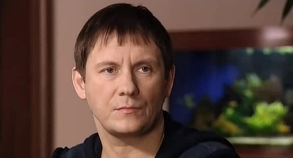   - "-4" (2010)