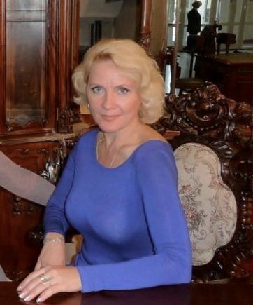 Артистка Елена Романова