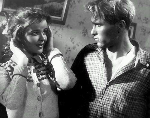  Ը (1958)