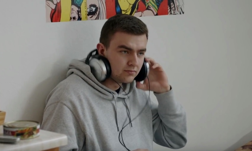  (2021)