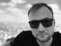 Антон захаров фото
