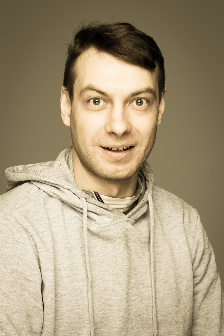 Lola Maksim Romanov