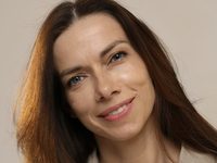 Испуганная И Сексуальная Юлия Учиткина – Обитель 2010