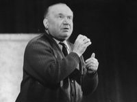         (1967 )