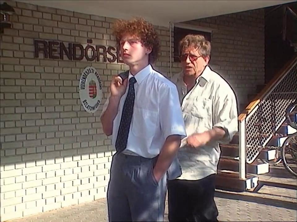   - "    :  " (2001)