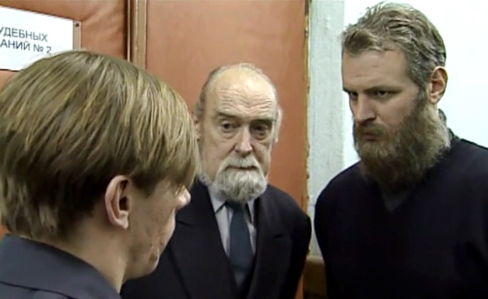  (2002)