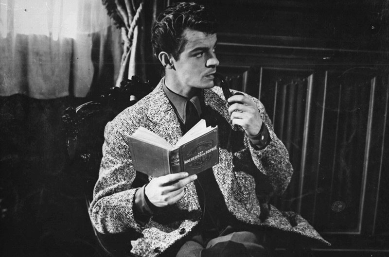    (1949)