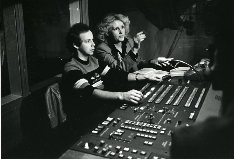    (1982)