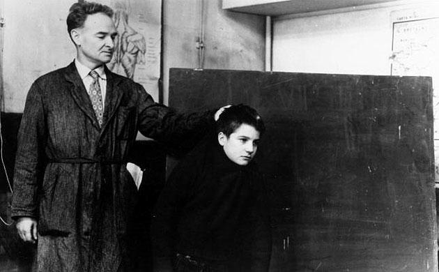  (1959)