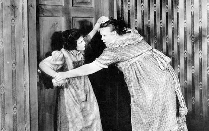   - "  " (1920)