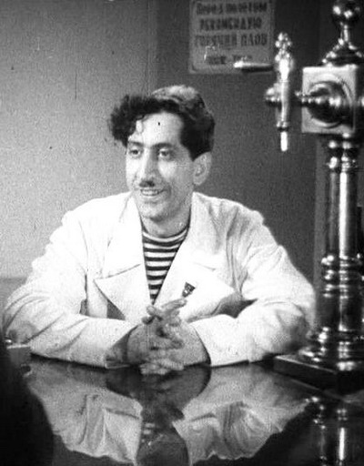   - "" (1939)