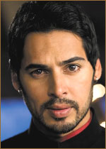   (Dino Morea) 