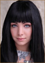   (Ksenia Solo) 