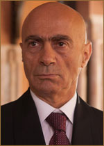   (Salim Dau) 