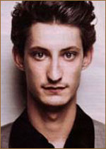   (Pierre Niney) 