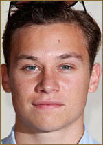   (Finn Cole) 