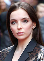   (Jodie Comer) 