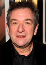   (Ken Stott) 