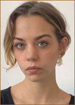   (Salomé Dewaels) 