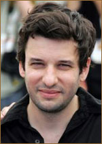   (Éric Caravaca) 