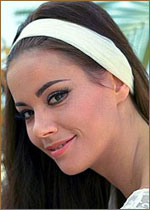   (Claudine Auger, Oger) 