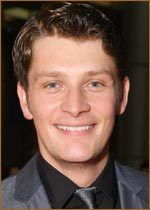   (Brett Dier) 