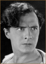   (Gaston Glass) 