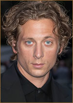    (Jeremy Allen White) 