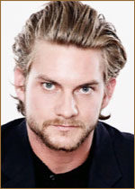   (Jake Weary) 
