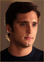   (Diego Boneta) 