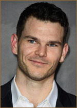   (Josh Helman) 