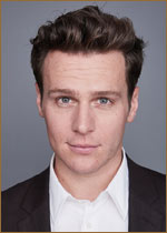   (Jonathan Groff, Jonathan Drew Groff) 