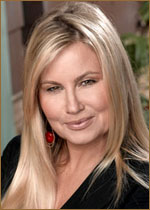   (Jennifer Coolidge) 