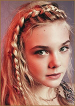   (Elle Fanning) 