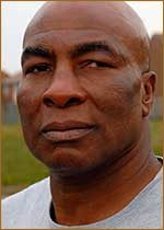   (Earnie Shavers) 