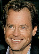   (Greg Kinnear) 